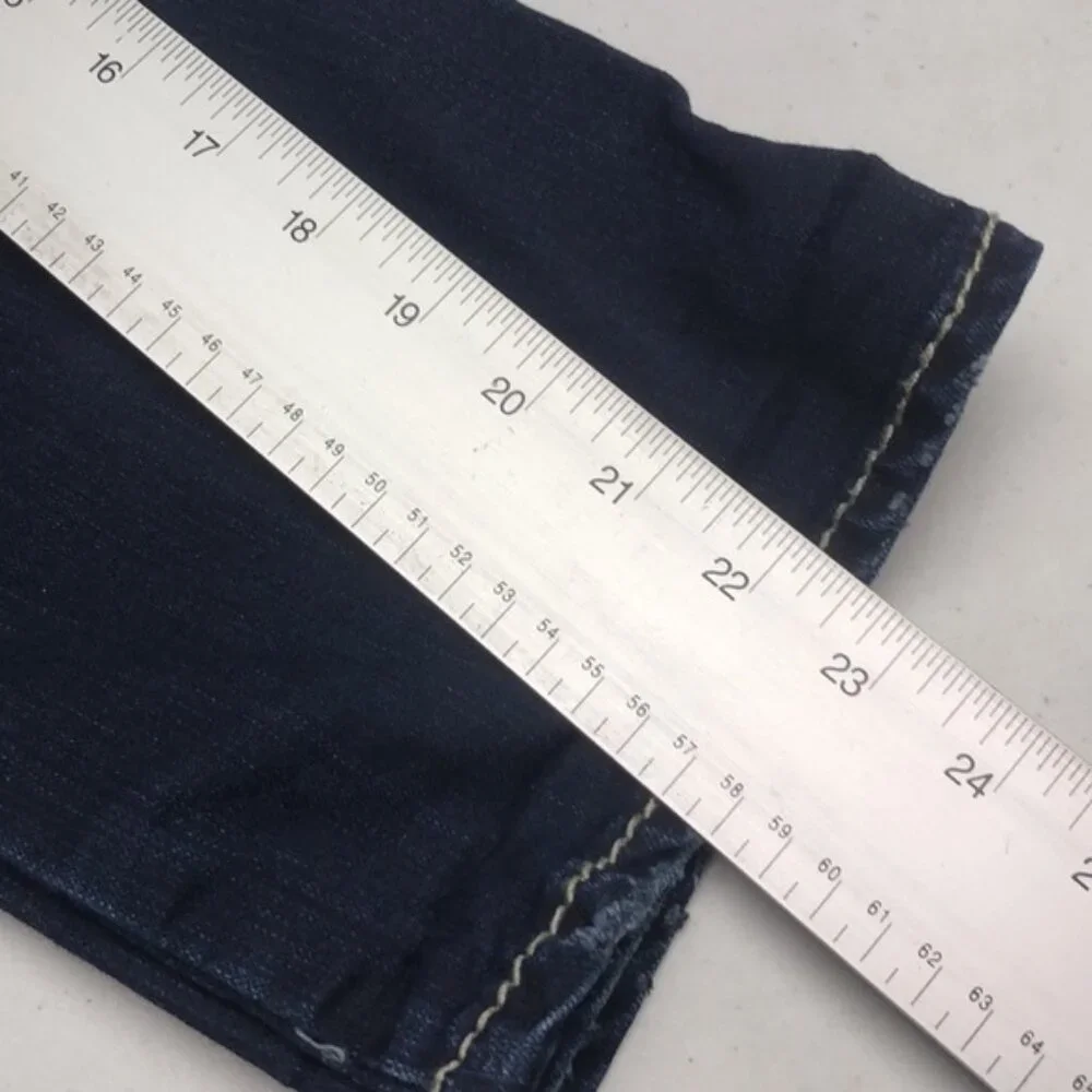 SILVER JEANS SUKI MID CAPRIS 28x22⭐️